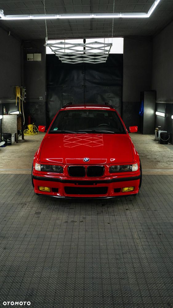BMW Seria 3 323i - 15