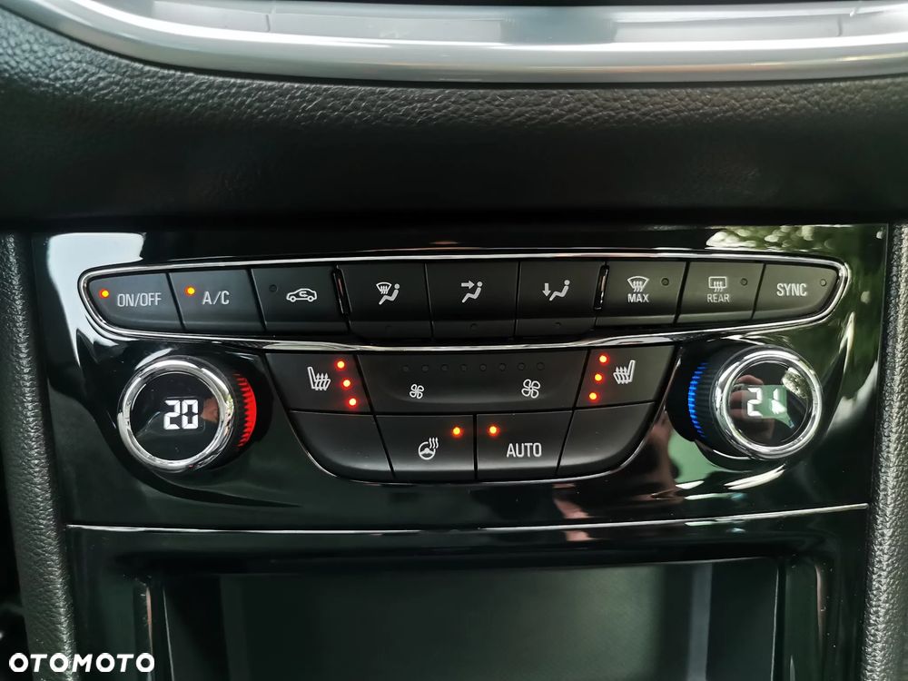 Opel Astra 1.4 Turbo Sports Tourer Innovation - 24