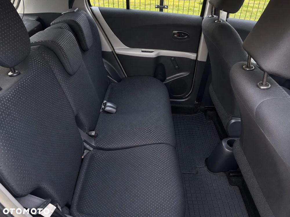Toyota Yaris - 6