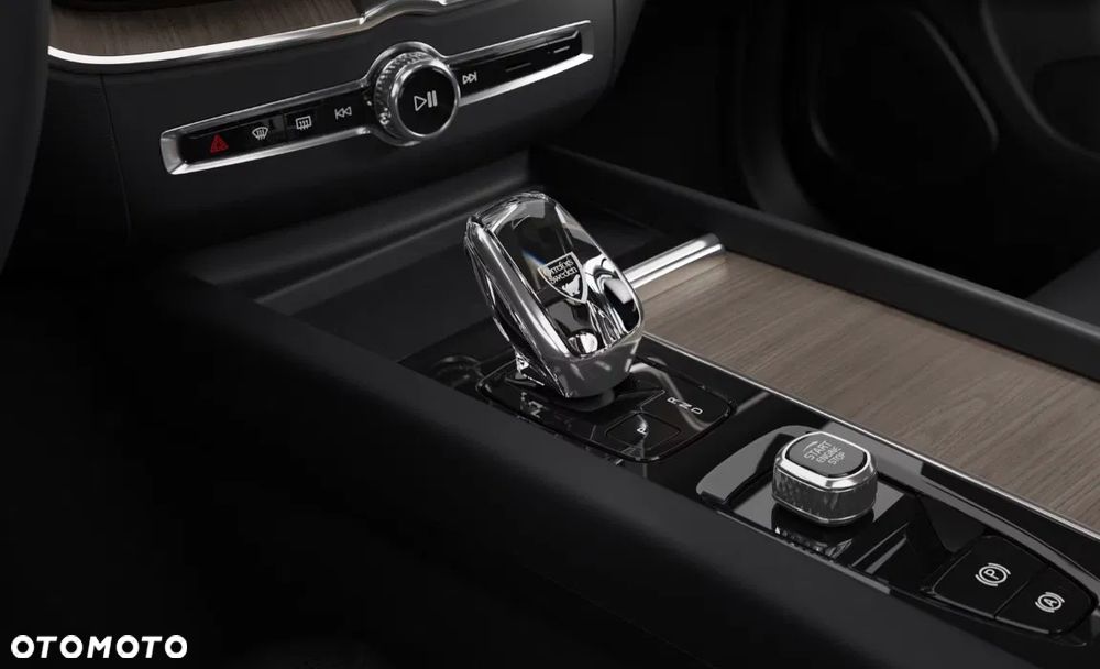Volvo XC 60 T8 Plug-In Hybrid AWD Ultra Bright - 6