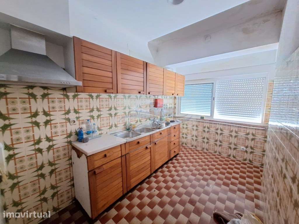 Magnífico T2+1 duplex pronto habitar na Amadora - Grande imagem: 2/16