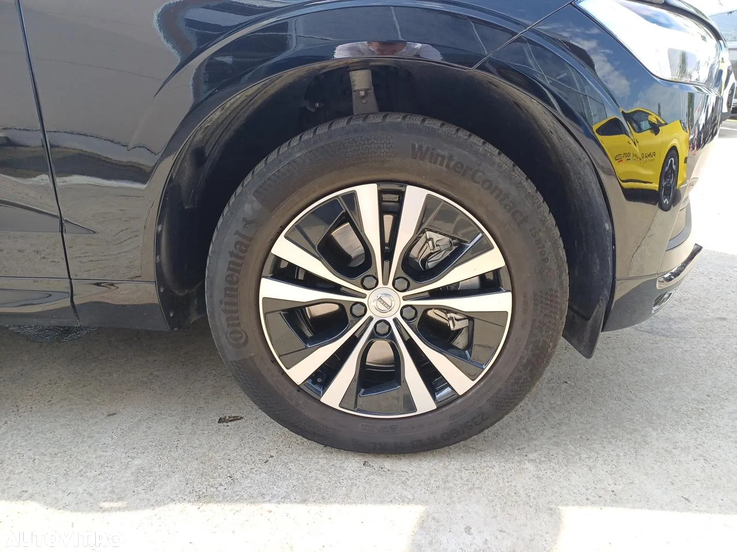 Volvo XC 60 B4 D AWD Geartronic Momentum - 24