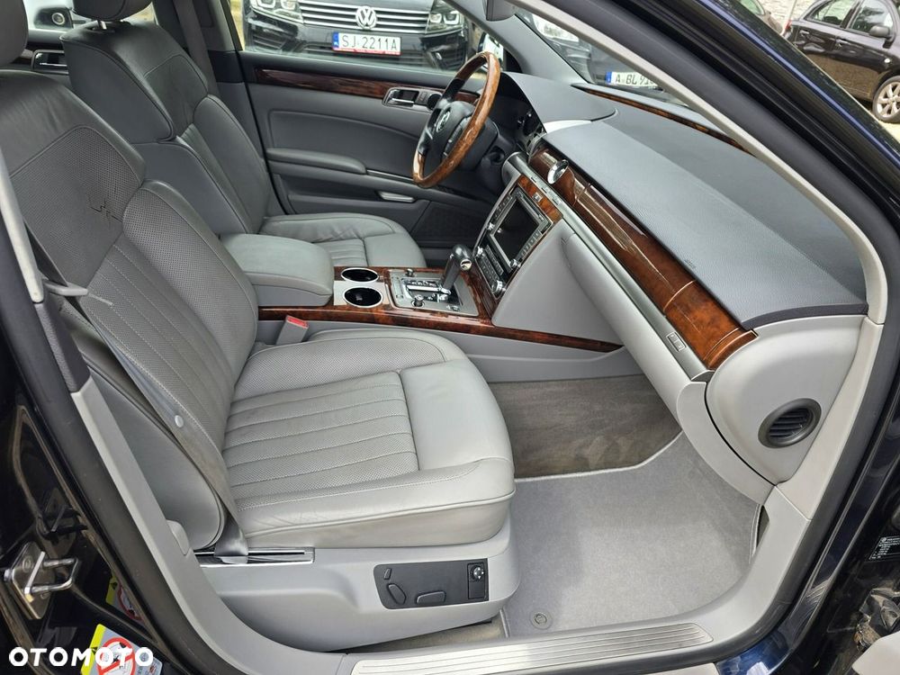 Volkswagen Phaeton - 10