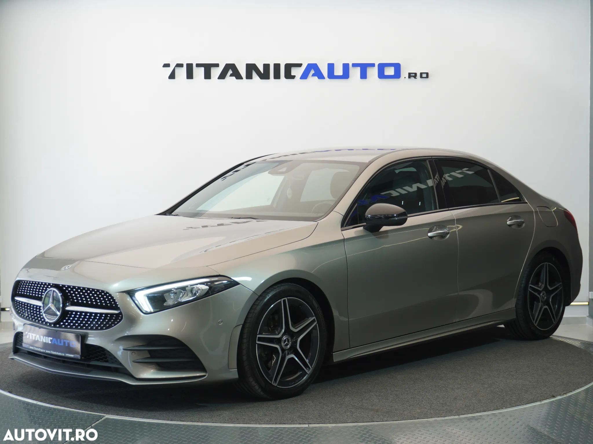 Mercedes-Benz A 180 d 7G-DCT AMG Line - 1