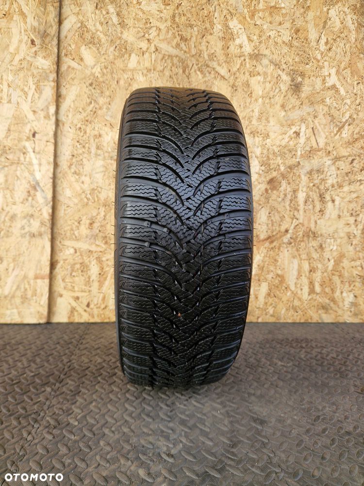 Opona zimowa 195/50/16 Kumho WinterCraft WP51 - 2