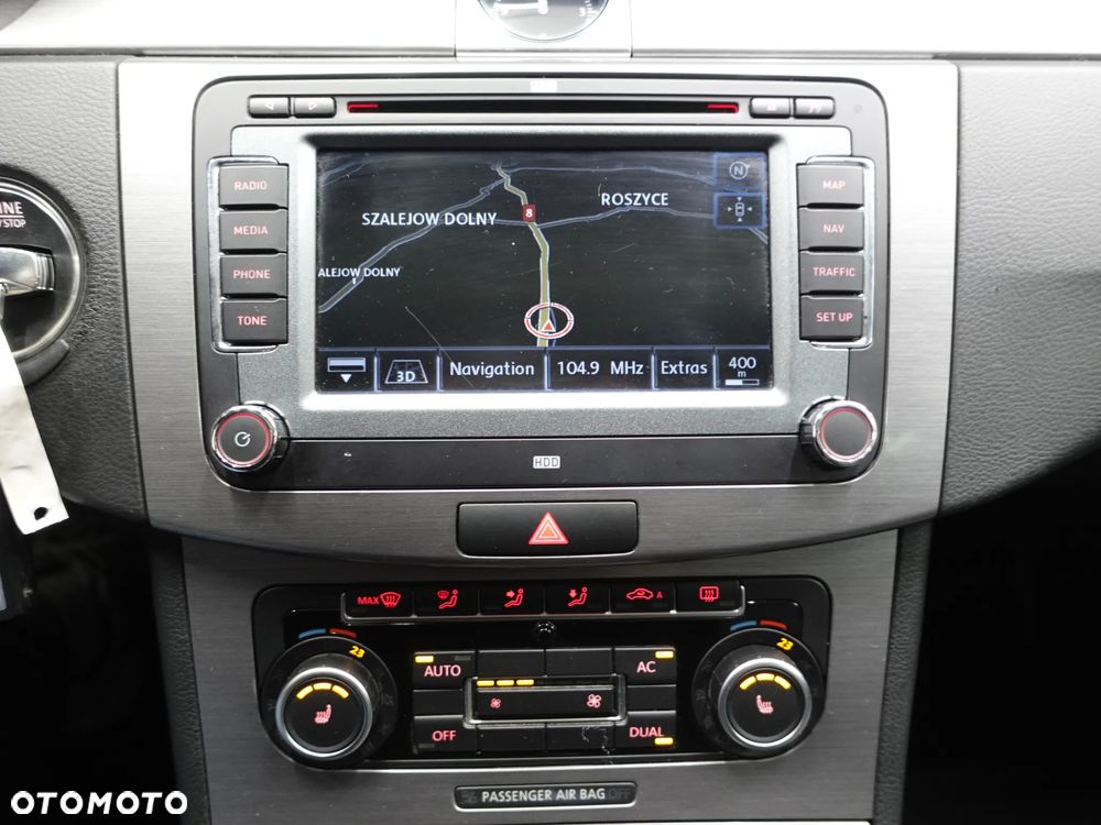 Volkswagen Passat 2.0 Blue TDI SCR Highline - 30