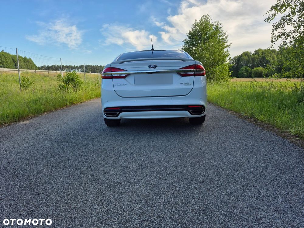Ford Fusion - 2