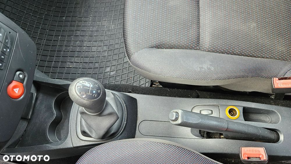 Renault Clio 1.5 dCi Alize - 11