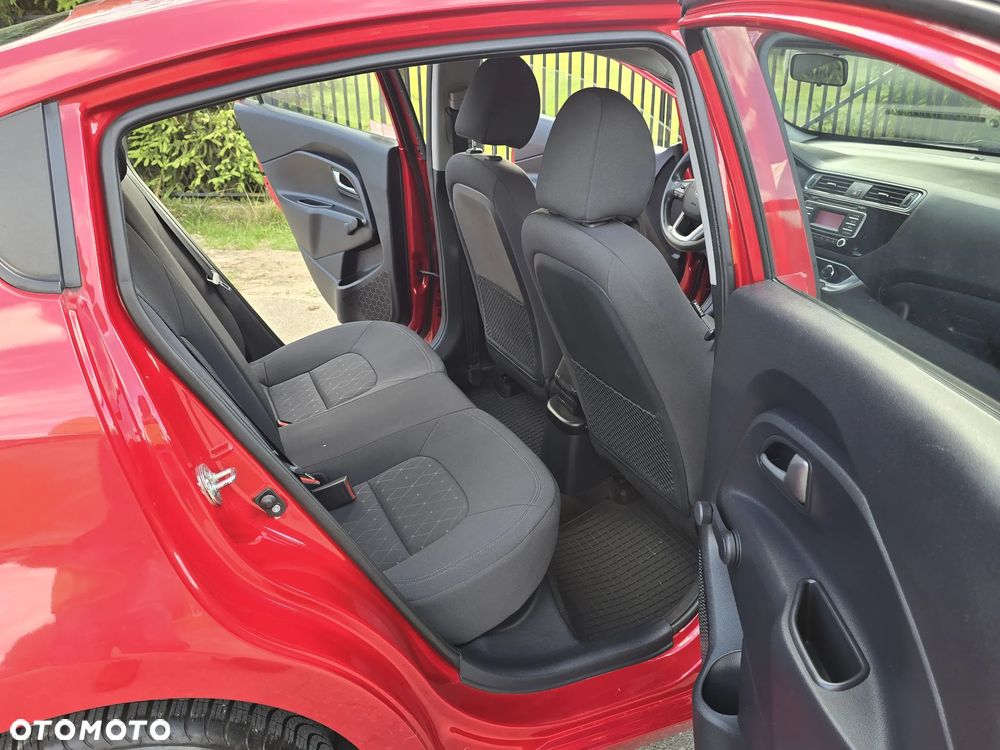 Kia Rio 1.2 L - 7