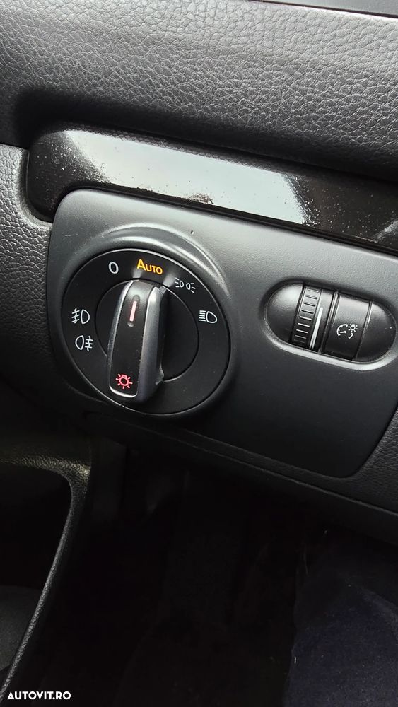 Volkswagen Golf 1.6 TDI DPF BlueMotion Technology Style - 12