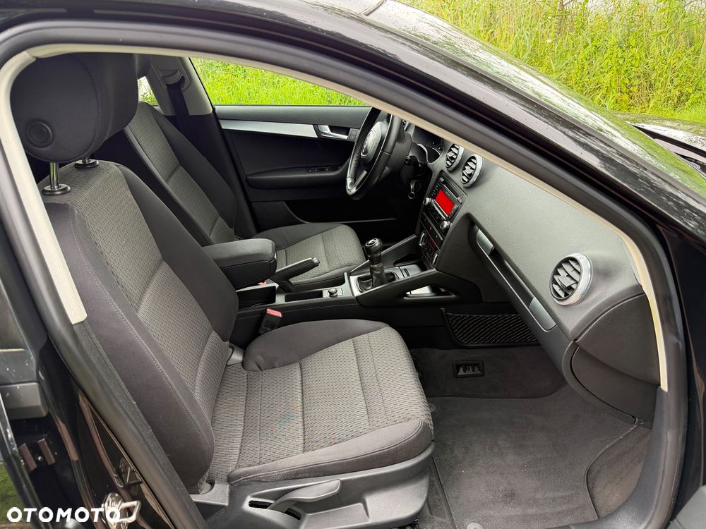 Audi A3 Sportback 1.6 Ambition - 11