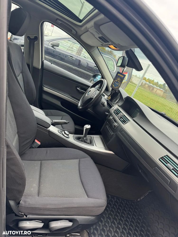 BMW Seria 3 320d DPF Touring Blue Performance Edition Fleet Sport - 9