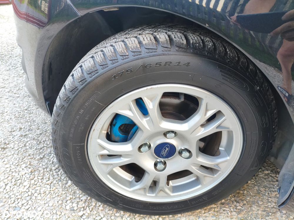 Ford Fiesta 1.6 TDCi DPF Titanium - 23