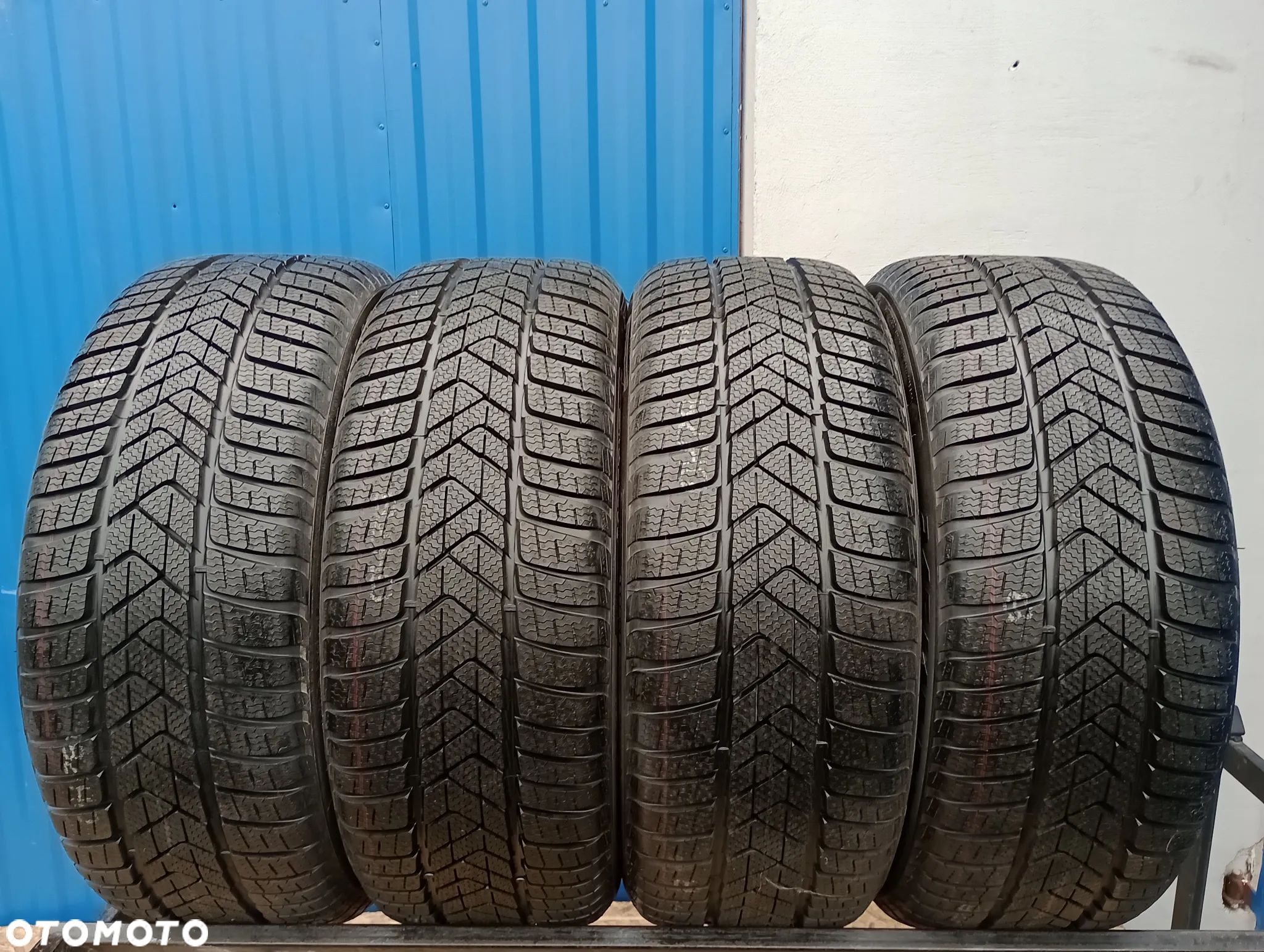 OPONY ZIMOWE 4x 245/45 R18 100V PIRELLI SOTTOZERO 3 - 1