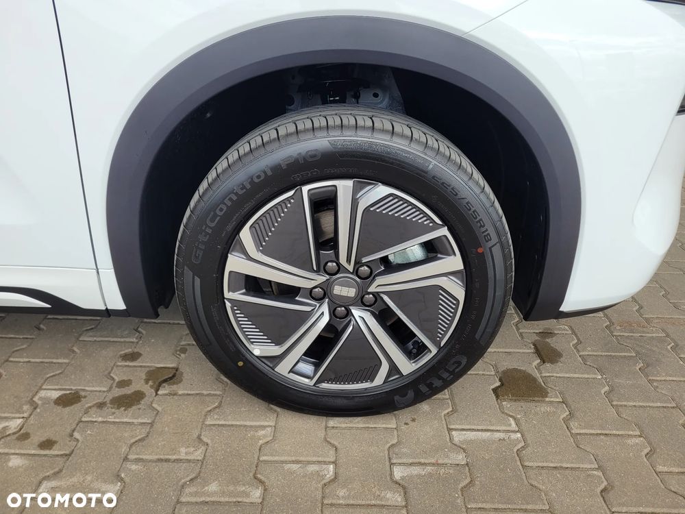 Geely Starray EM-i 1.5 PHEV Pro - 11