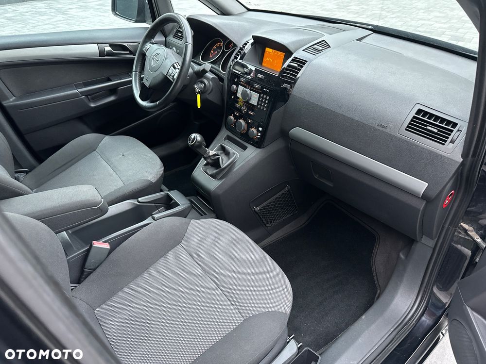 Opel Zafira 1.8 Cosmo EU5 - 6