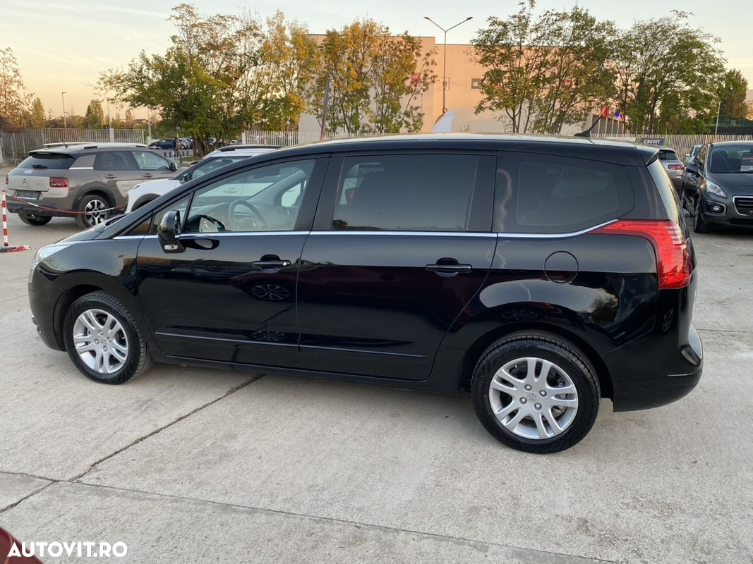 Peugeot 5008 HDI 115 Active - 11