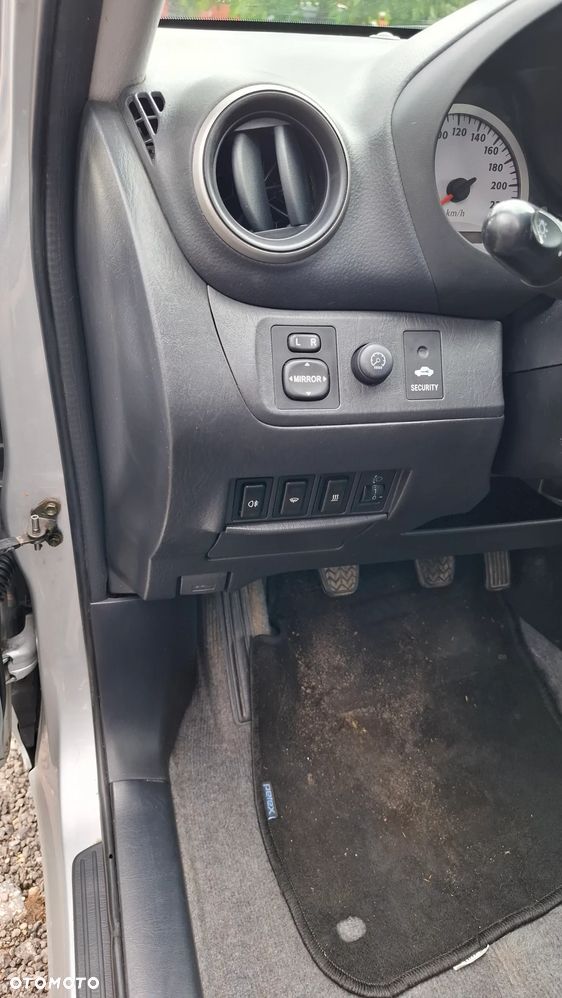 Toyota RAV4 - 12