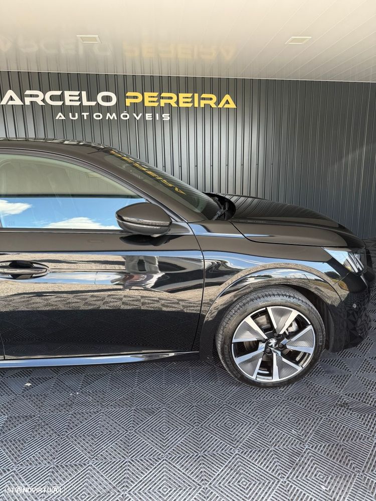 Peugeot e-208 50 kWh GT Pack - 14