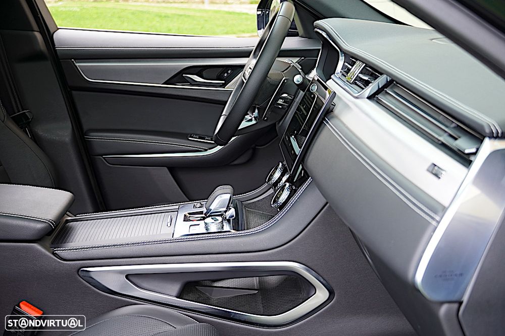 Jaguar F-Pace 2.0 P400e AWD R-Dynamic S - 27