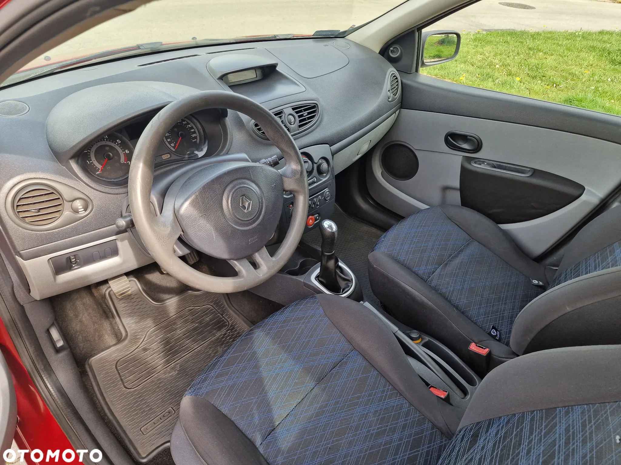 Renault Clio - 6