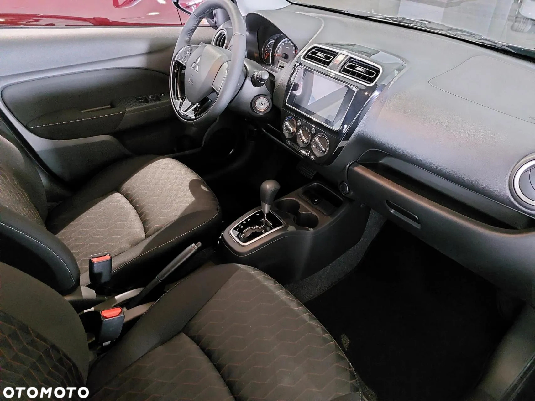Mitsubishi Space Star 1.2 Invite CVT - 12