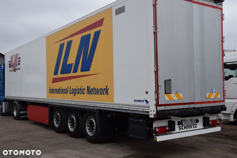 Schmitz Cargobull SKO 24 - 2