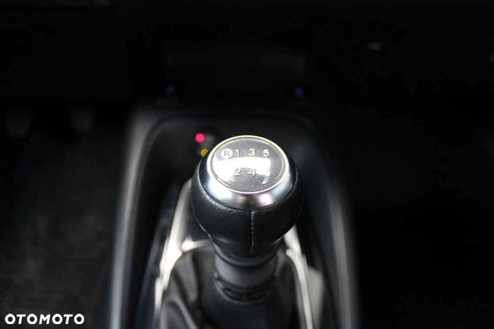 Toyota Corolla - 30