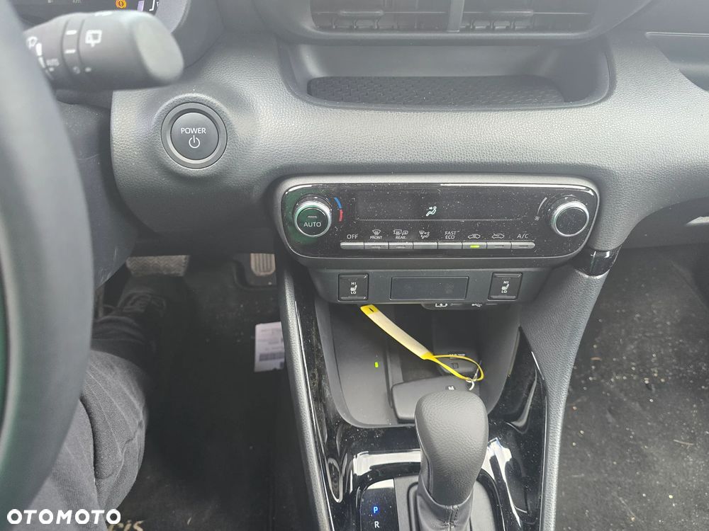 Toyota Yaris 1.5 VVT-i Style - 15
