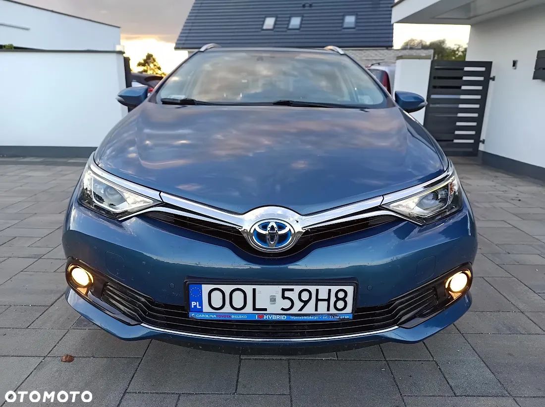 Toyota Auris Hybrid 135 Premium - 1