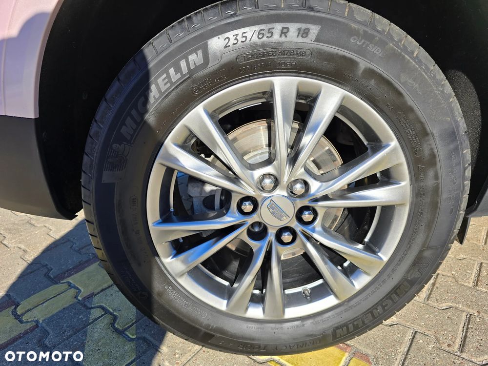 Cadillac XT5 - 34