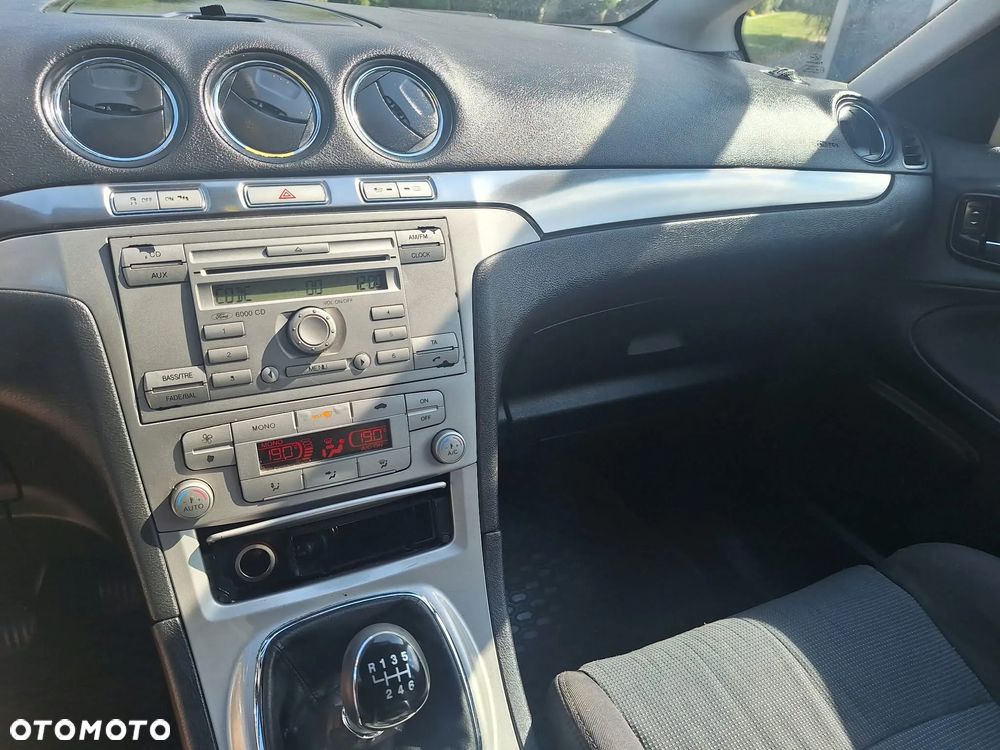 Ford S-Max - 7