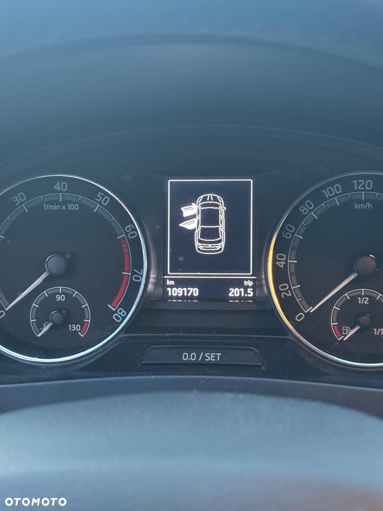 Skoda RAPID 1.0 TSI Ambition DSG - 10