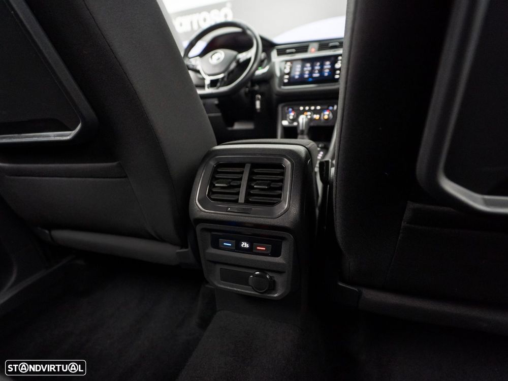 VW Tiguan Allspace 2.0 TDI Confortline DSG - 38