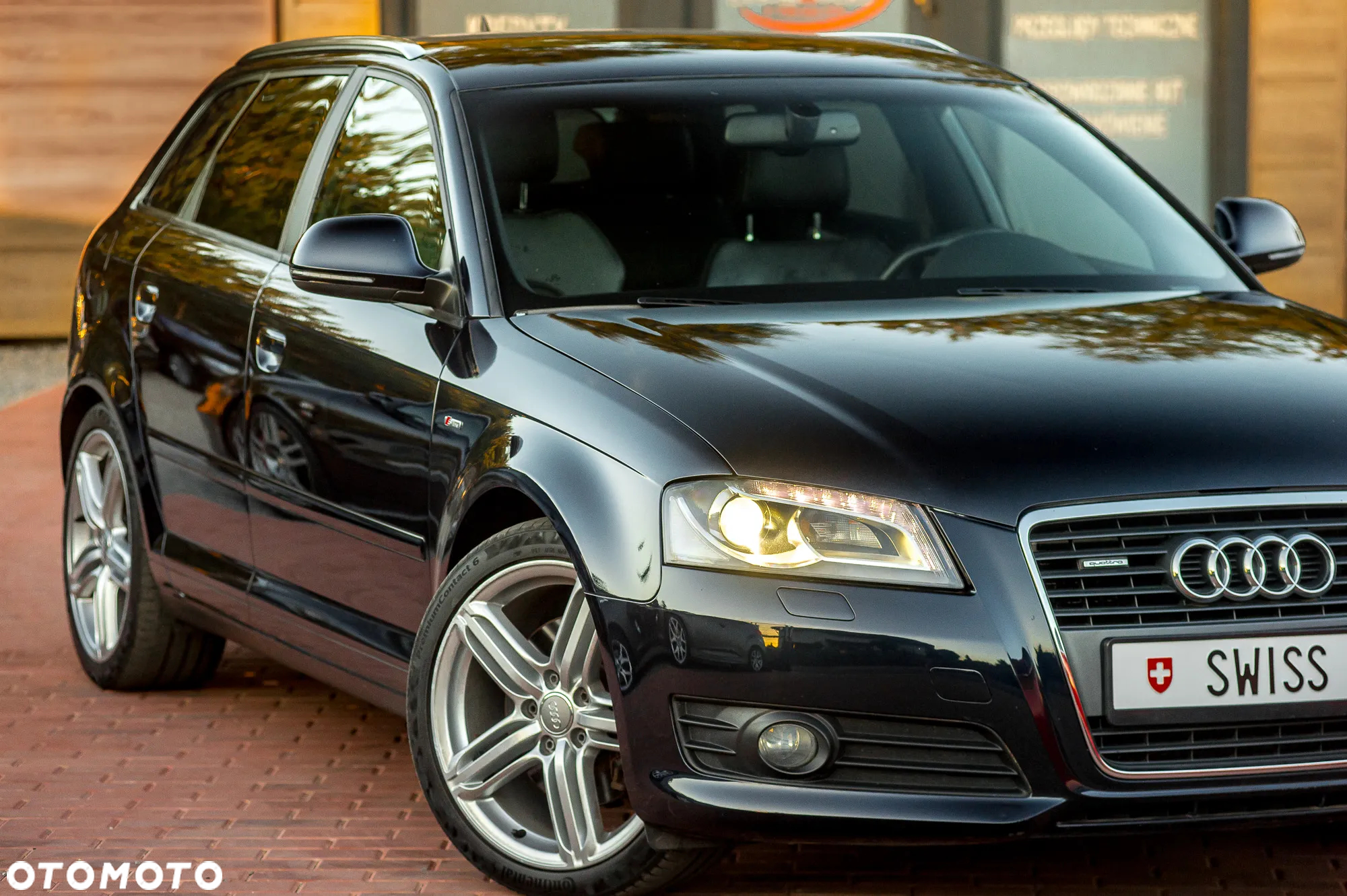 Audi A3 2.0 TFSI Sportback quattro S tronic S line Sportpaket - 2