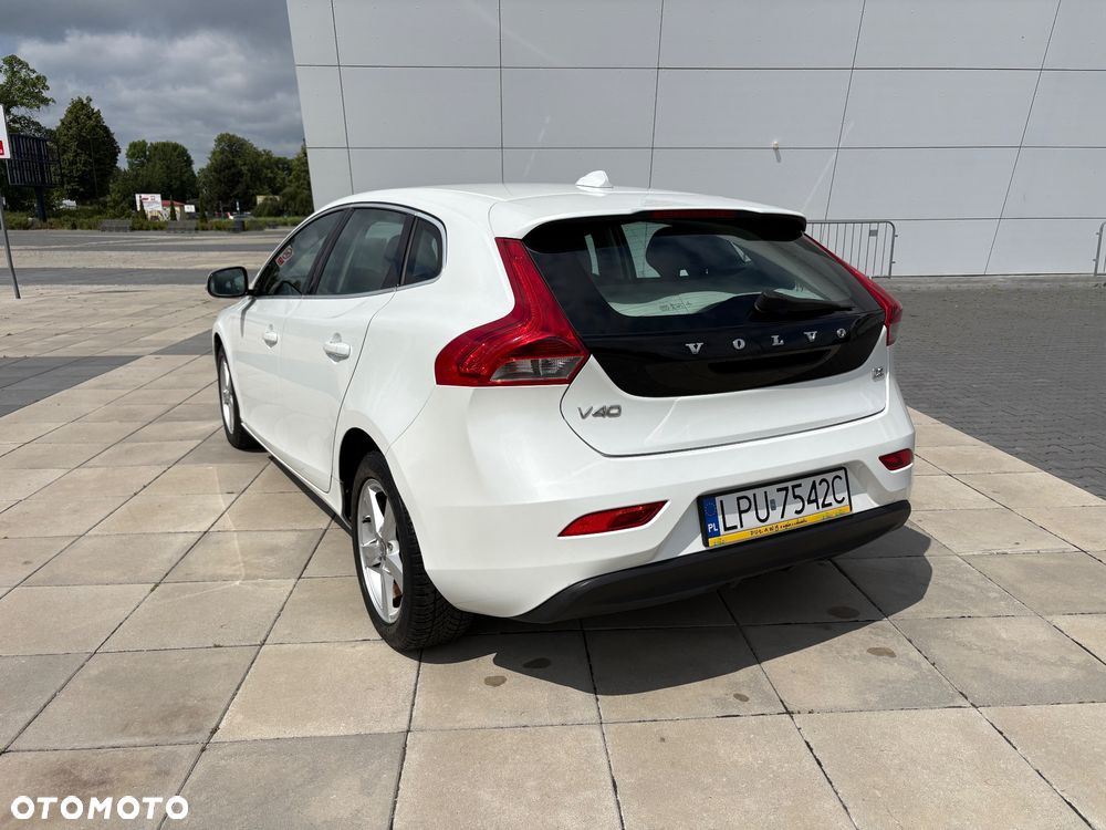 Volvo V40 D2 Summum - 8