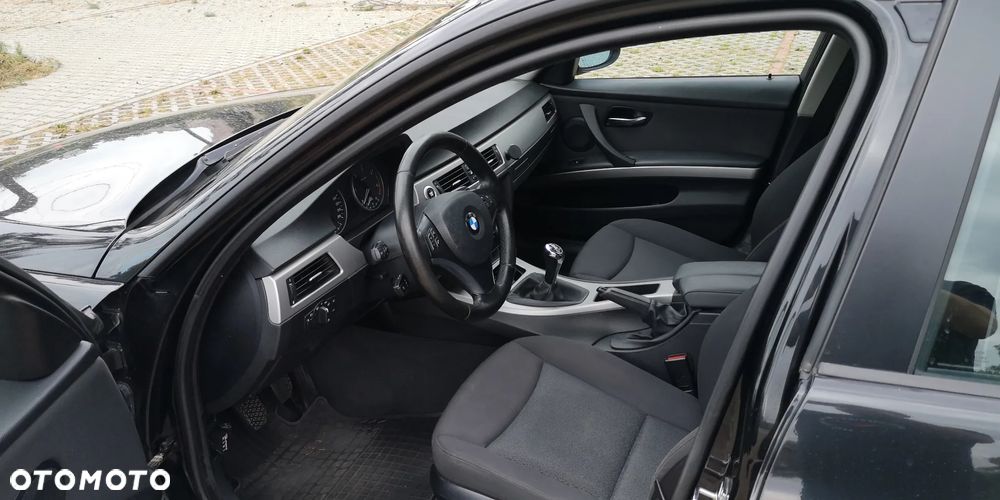 BMW Seria 3 318d - 8