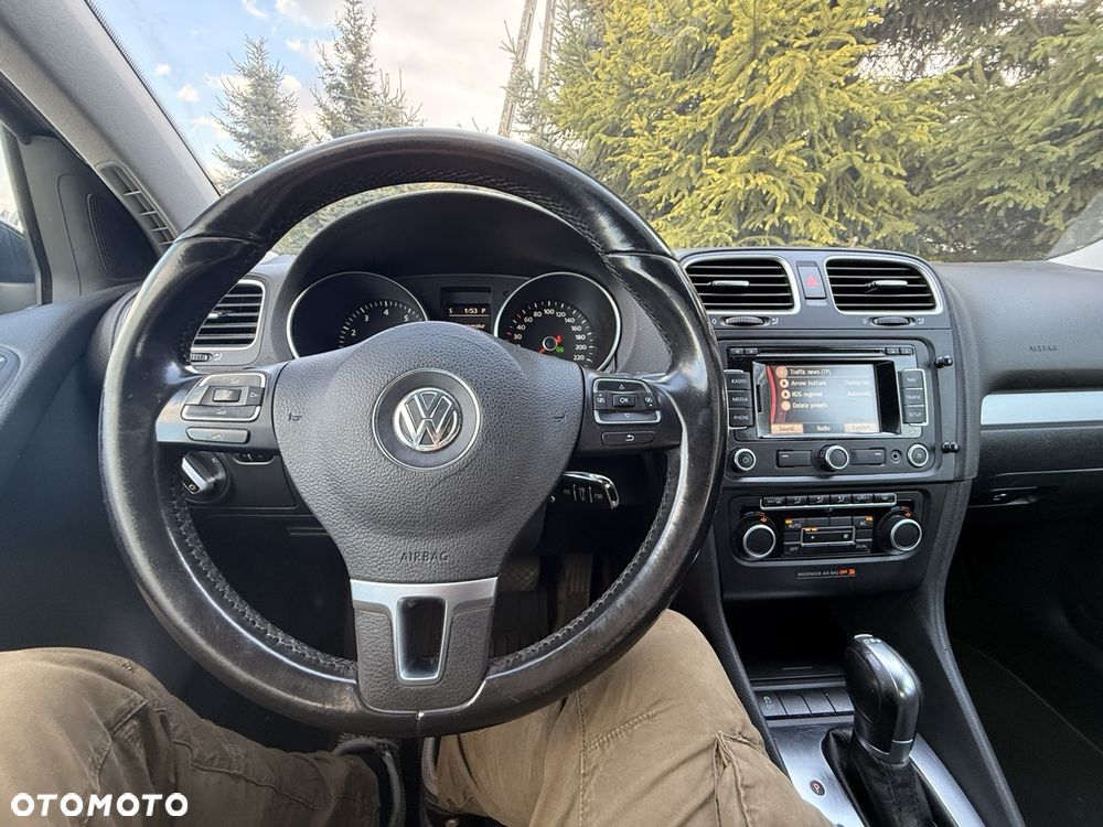 Volkswagen Golf - 22