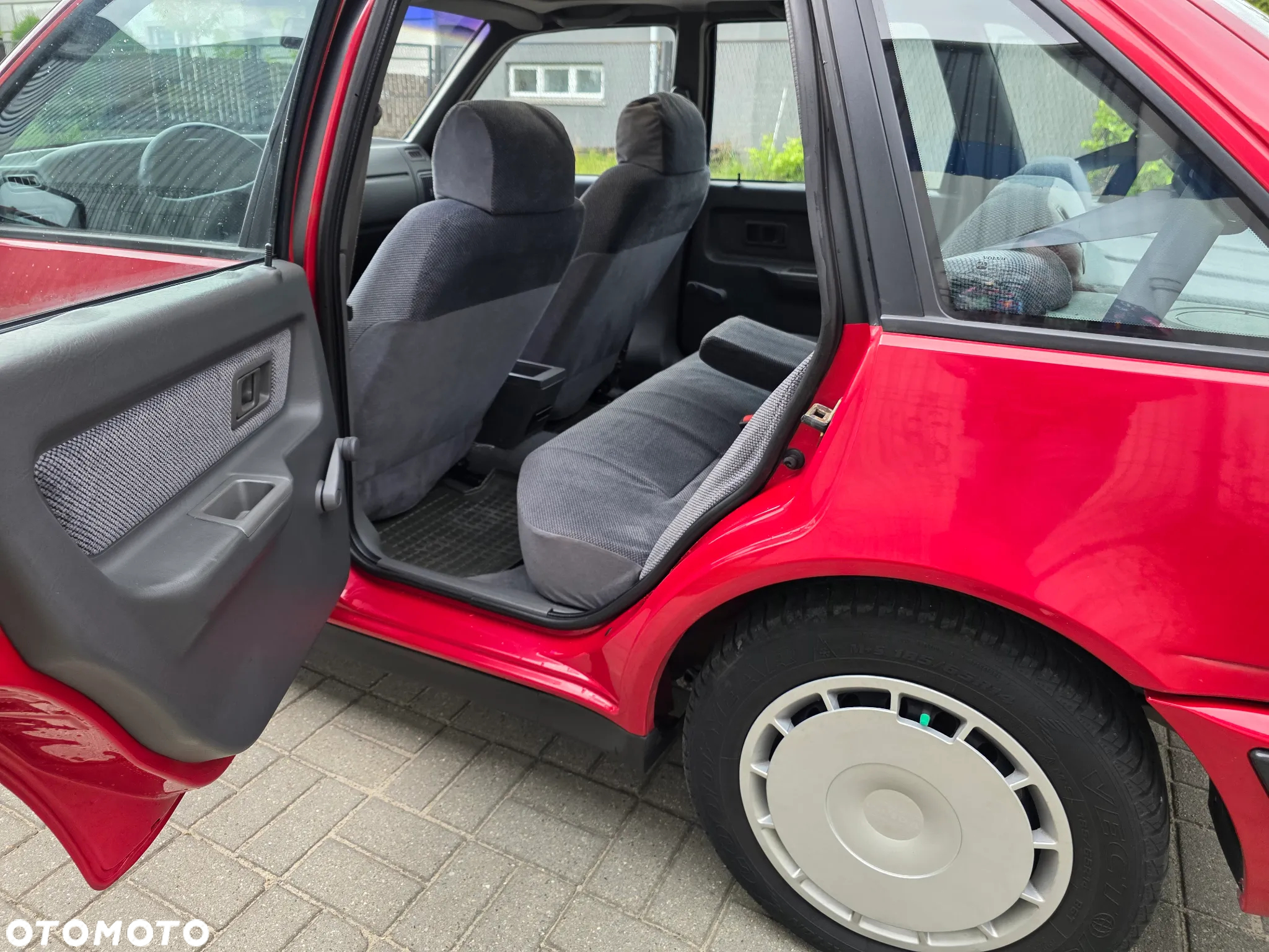 Volvo Seria 400 - 18
