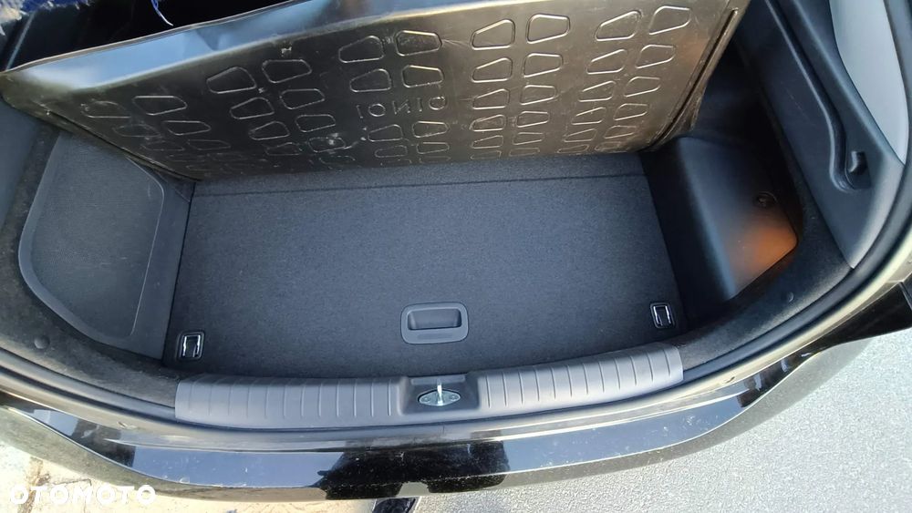 Hyundai IONIQ 1.6 GDI Style - 22