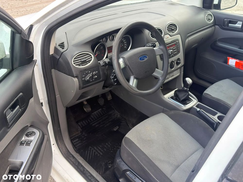 Ford Focus - 18