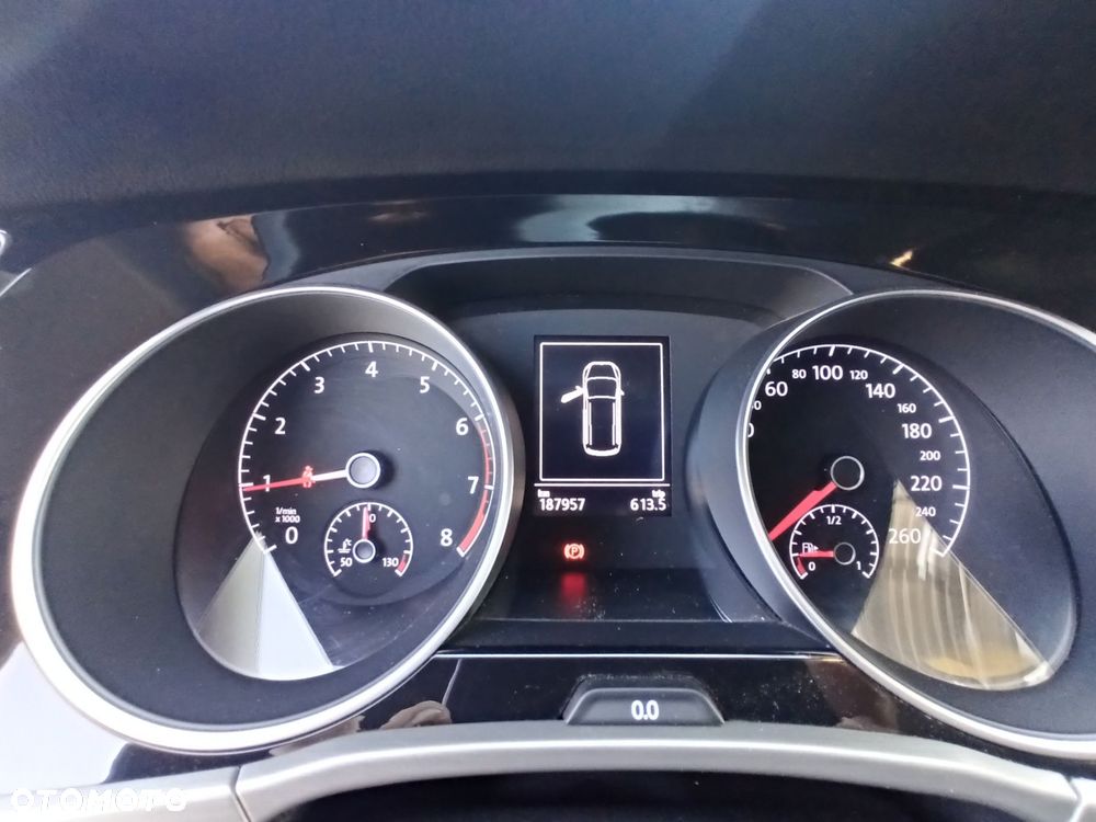 Volkswagen Touran - 17