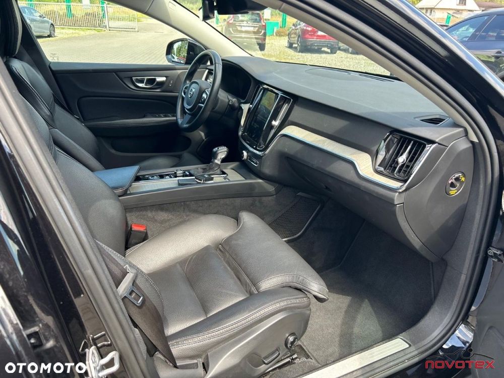 Volvo V60 Cross Country D3 Geartronic Momentum - 16
