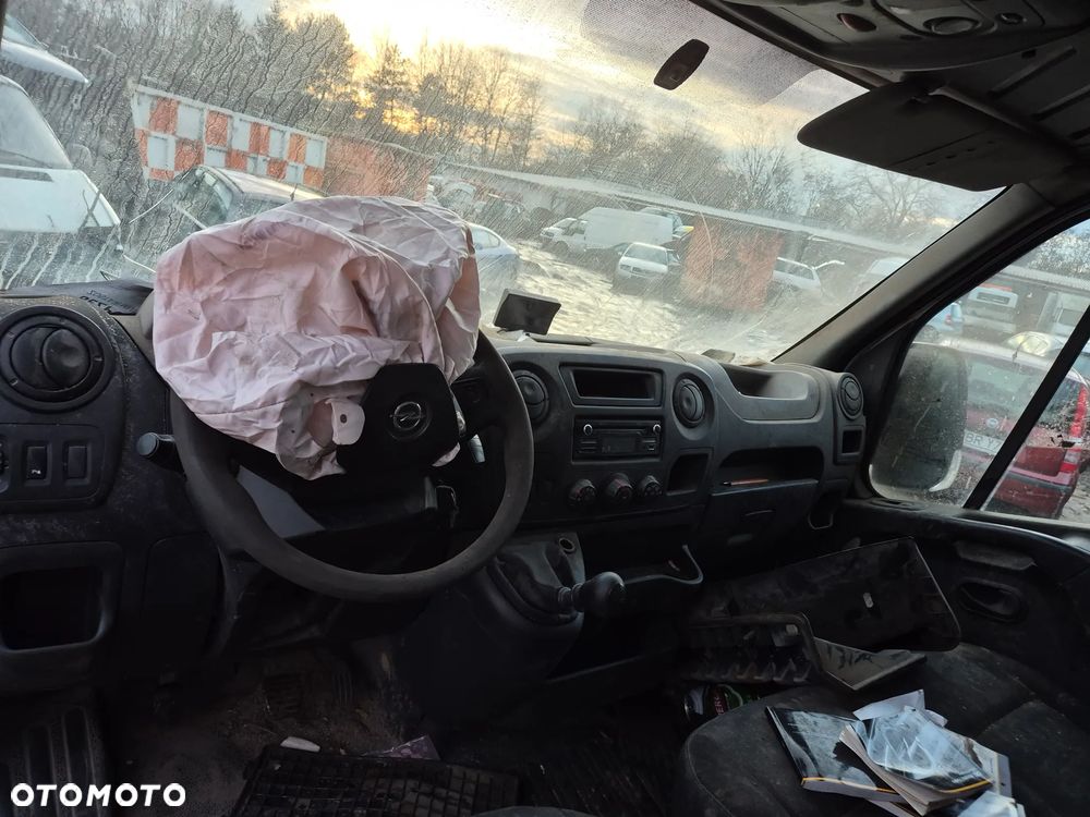 opel movano B master III fotel kanapa deska kokpit podsufitka boczek podłokietnik licznik panel - 2