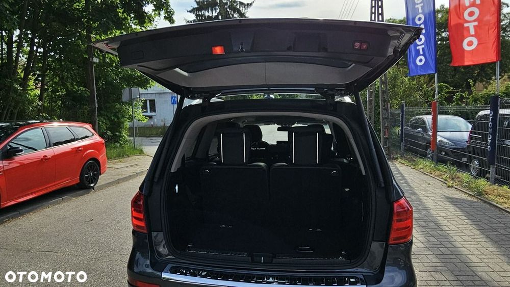 Mercedes-Benz GL - 12