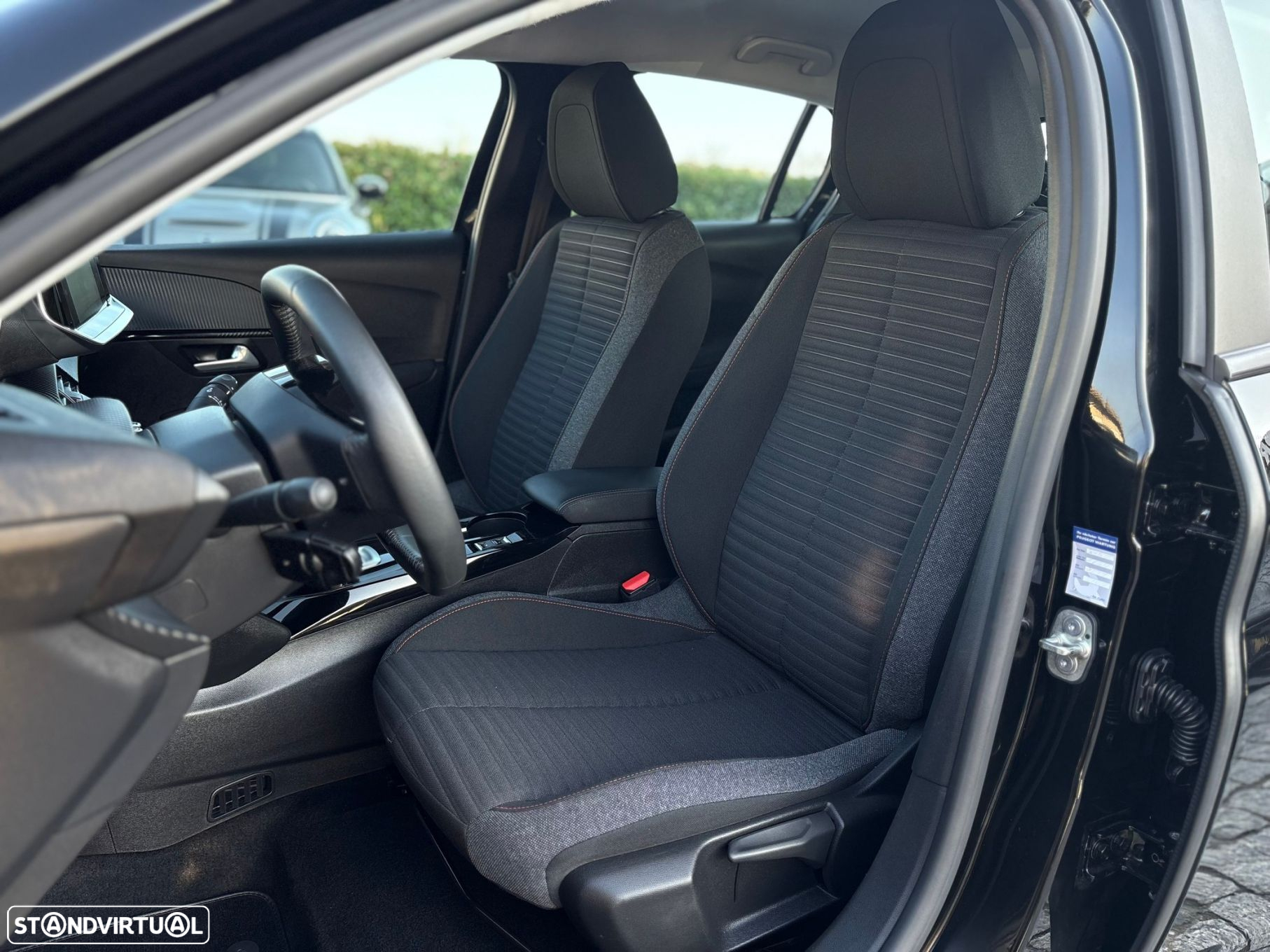 Peugeot e-208 50 kWh Allure Pack - 17