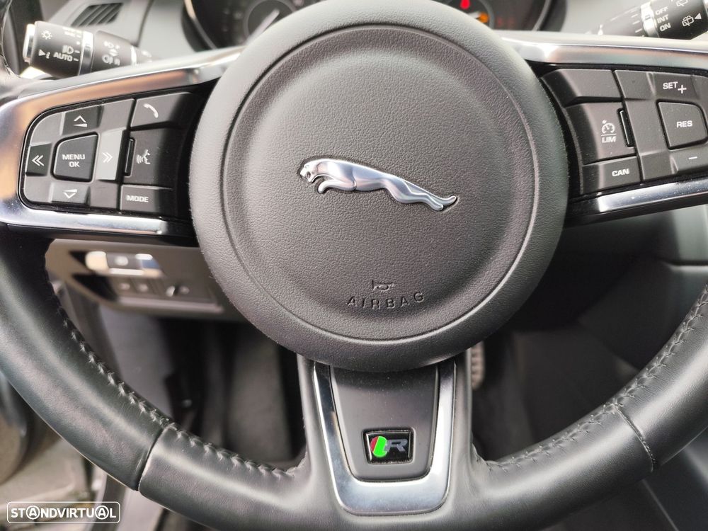 Jaguar E-Pace 2.0 i4D R-Dynamic - 25