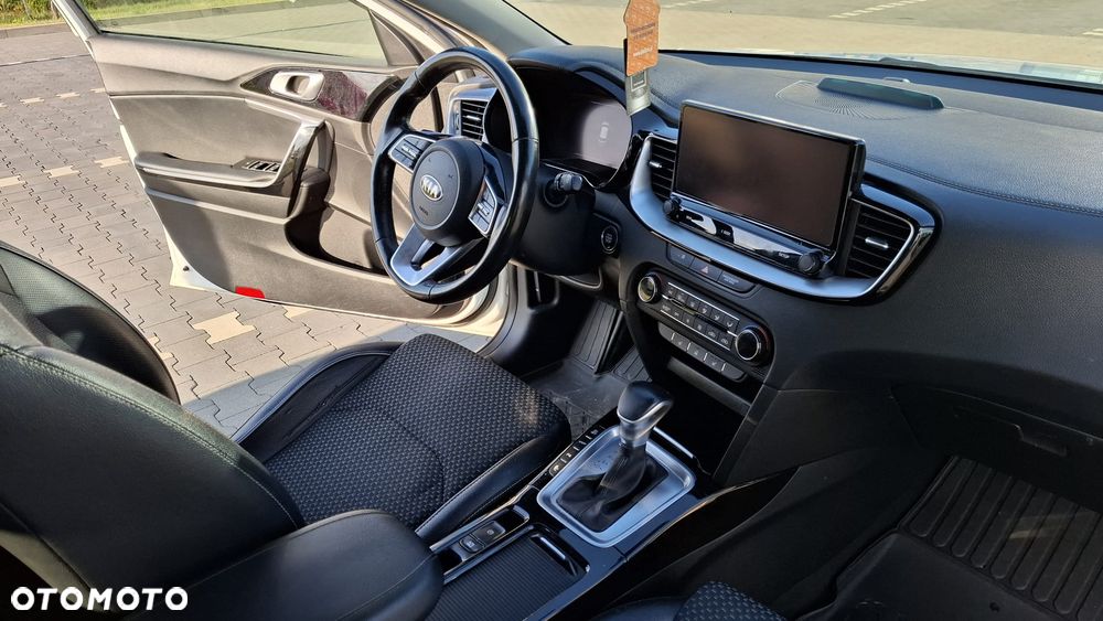Kia XCeed 1.6 GDI PHEV L Business Line DCT - 20