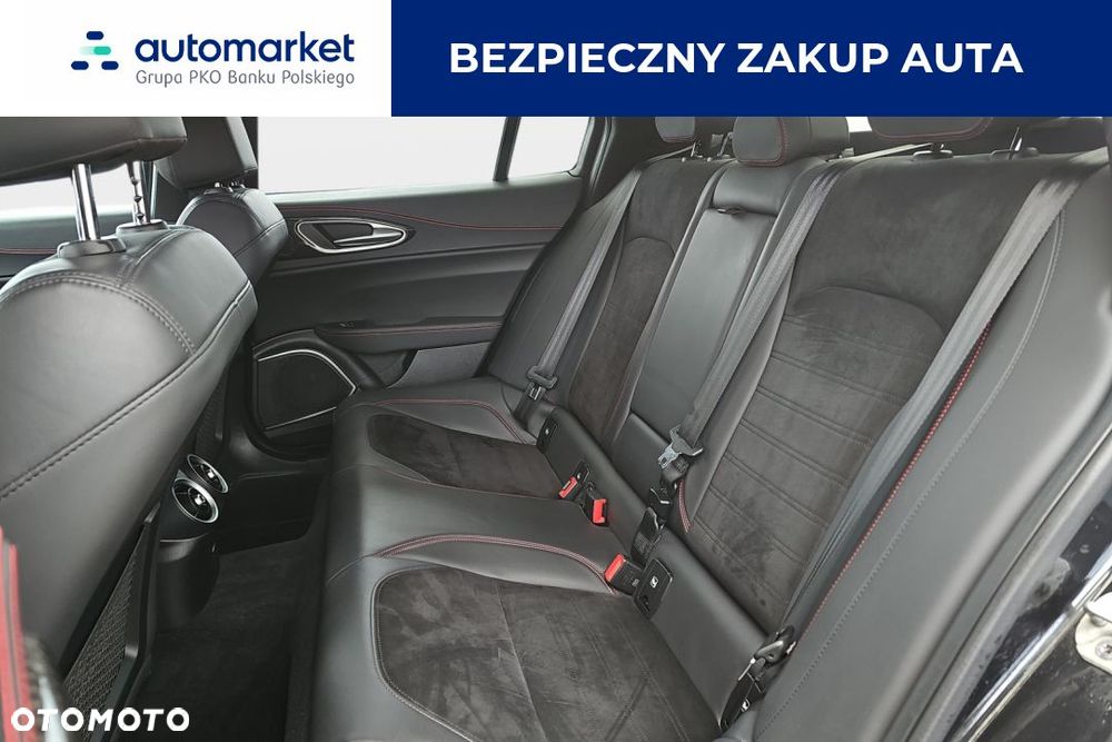 Alfa Romeo Giulia 2.0 Turbo Veloce Q4 - 12