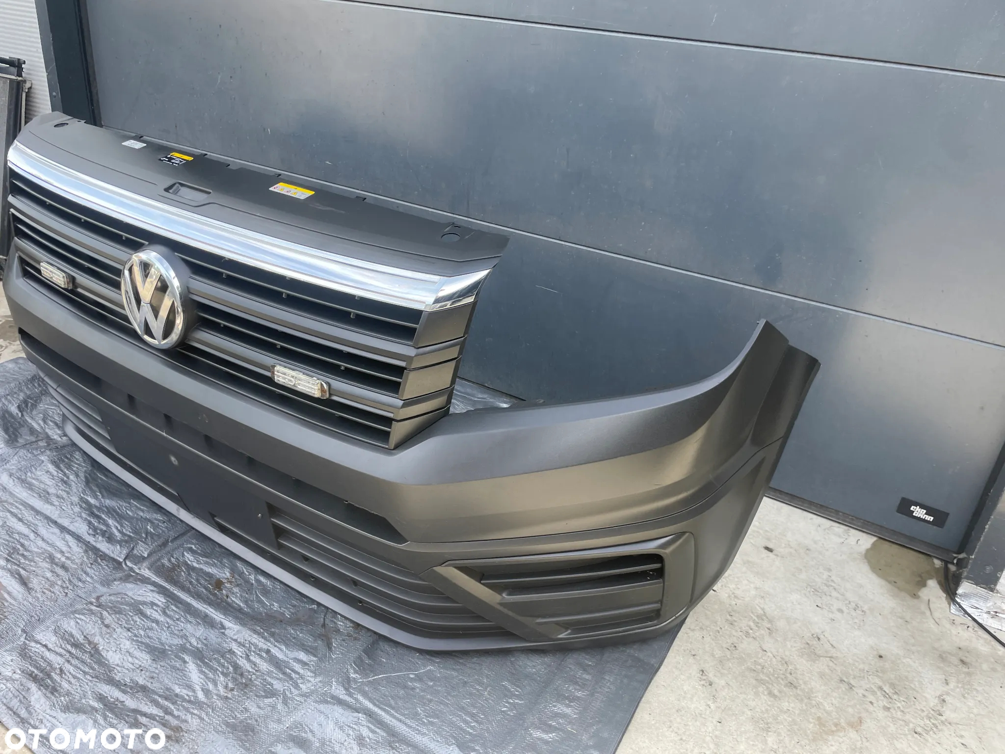 VW CRAFTER II 7C kompletny zderzak przód  2022 rok - 2